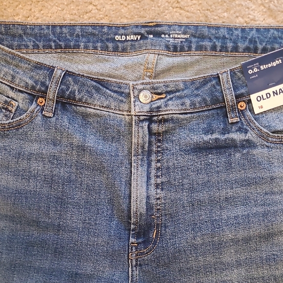 Old Navy Women Medium Blue Straight-Leg Jeans - Picture 6 of 8